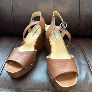 Lucky Brand Leather wedge Sandals